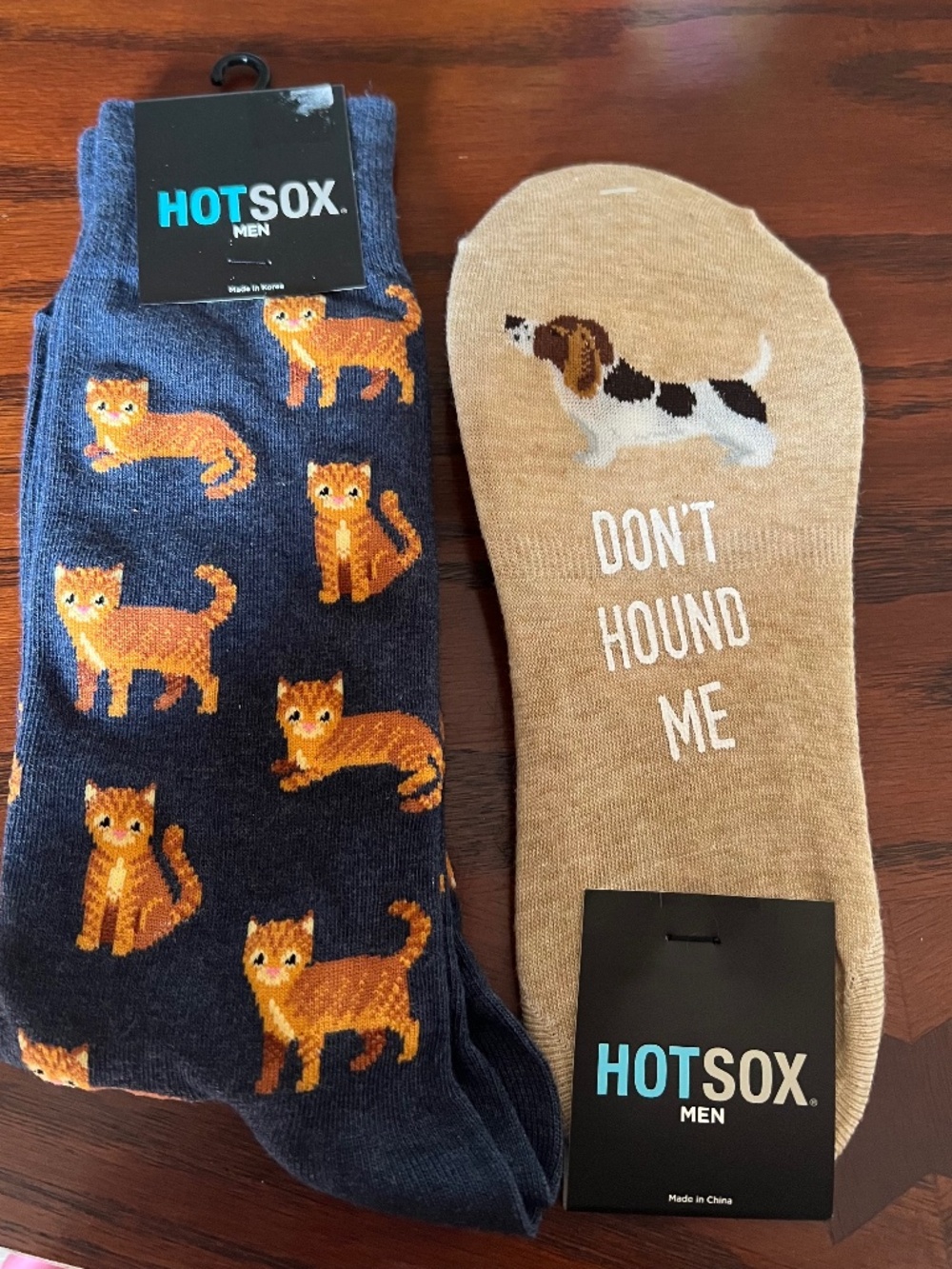 2 pairs of men’s HotSox new